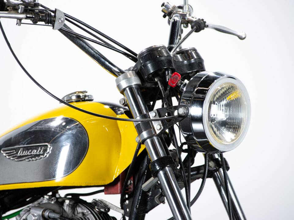 Bild 44/50 von Ducati 450 Scrambler (1969)