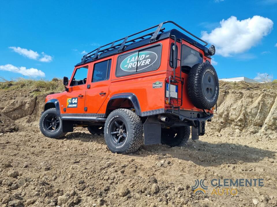 Image 2/16 of Land Rover Defender 110 (2008)