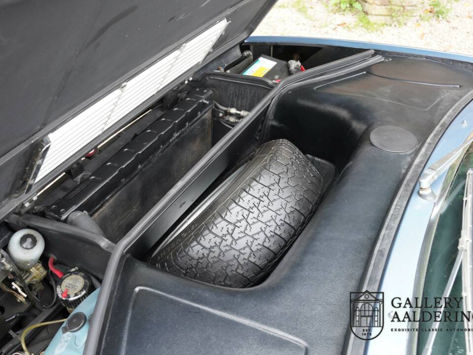 Image 34/50 of Ferrari Dino 208 GT4 (1976)