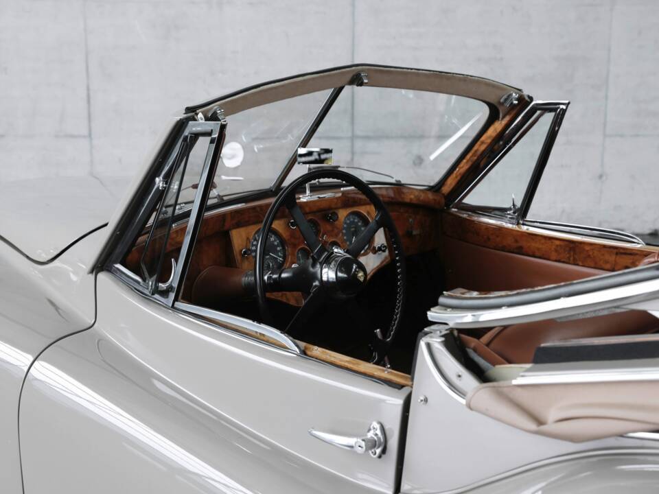 Bild 19/50 von Jaguar XK 120 DHC (1953)