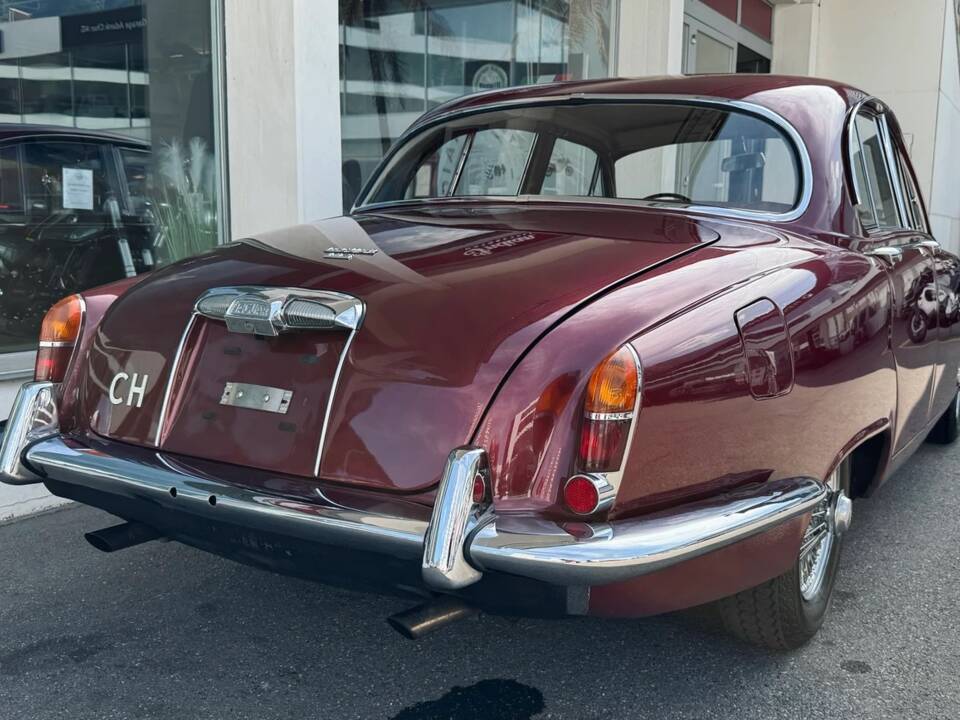 Image 6/25 de Jaguar S-Type 3.8 (1965)