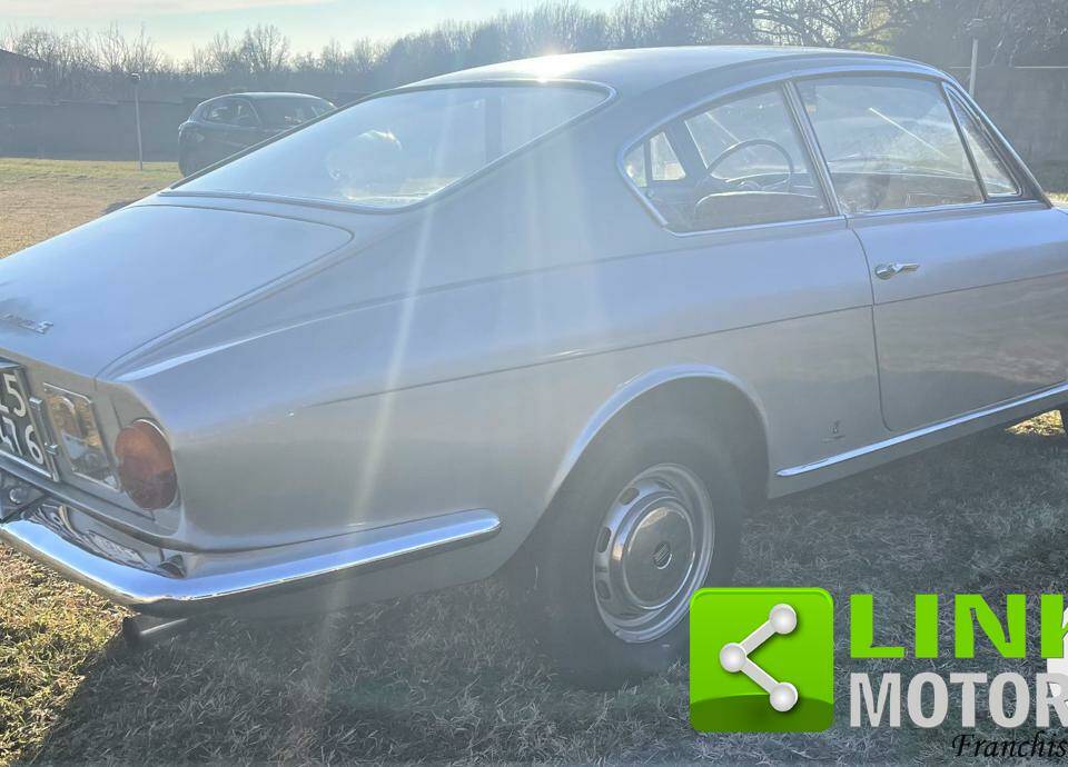 Image 4/10 of FIAT 1300 Vignale (1965)