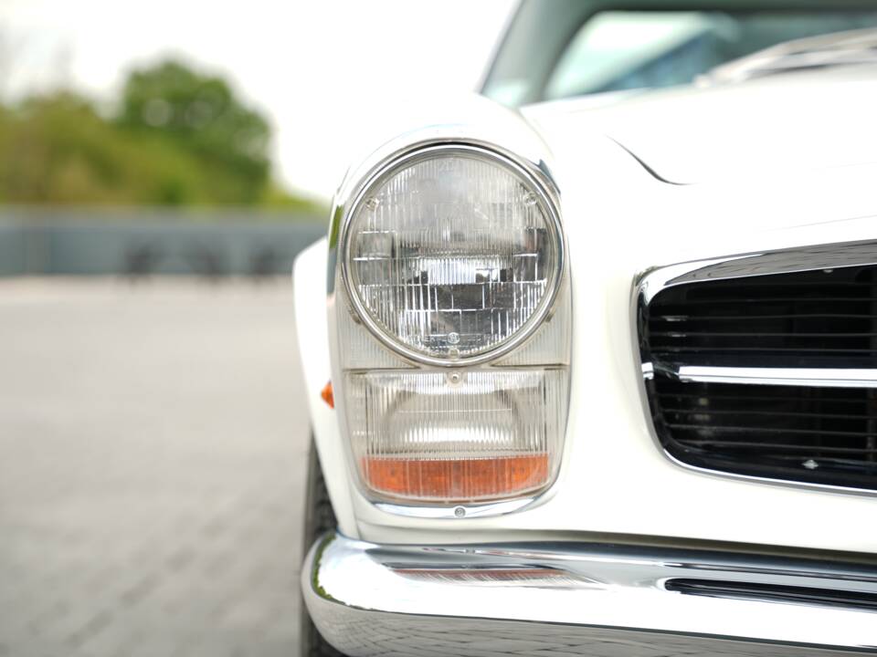 Image 35/50 de Mercedes-Benz 280 SL (1968)