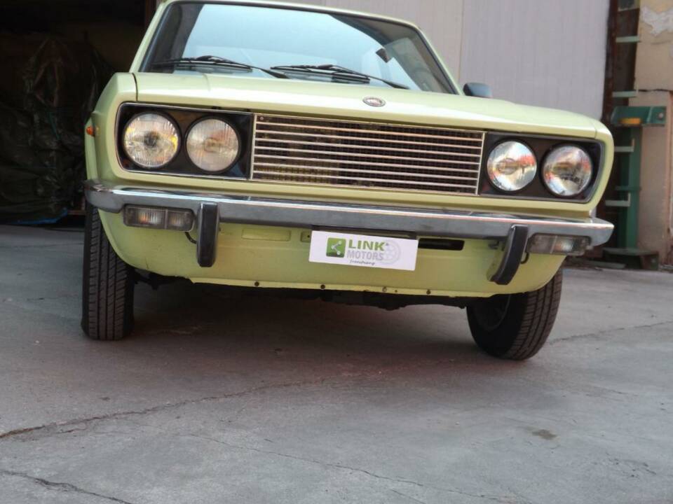 Image 14/50 of FIAT 128 Sport Coupe (1974)