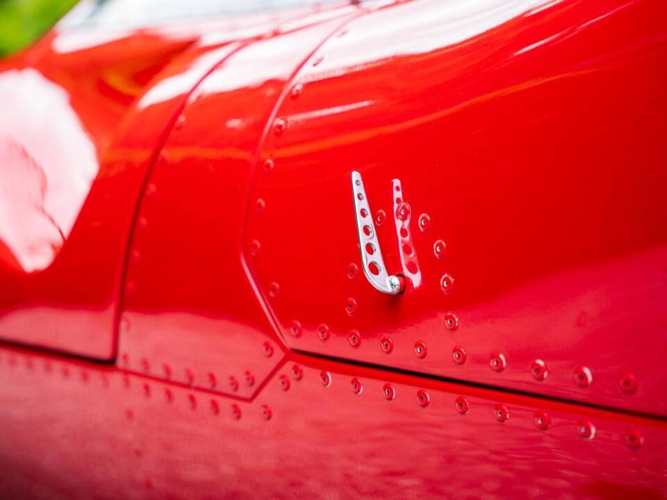 Immagine 17/21 di Ferrari 330 P4 Recreation (1978)