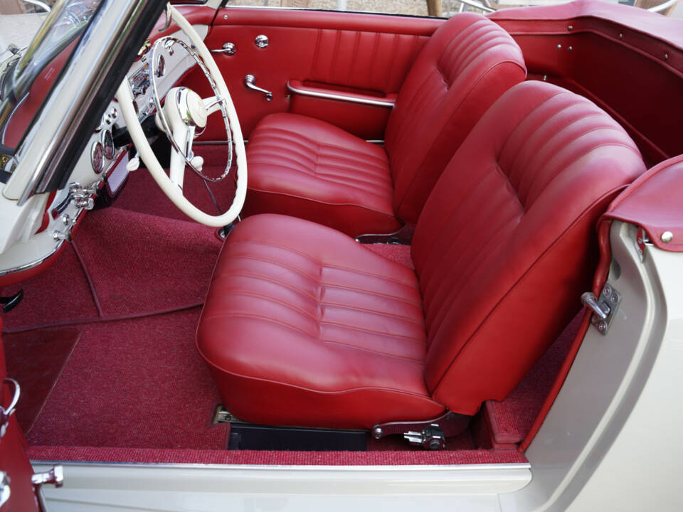Image 29/50 of Mercedes-Benz 190 SL (1962)