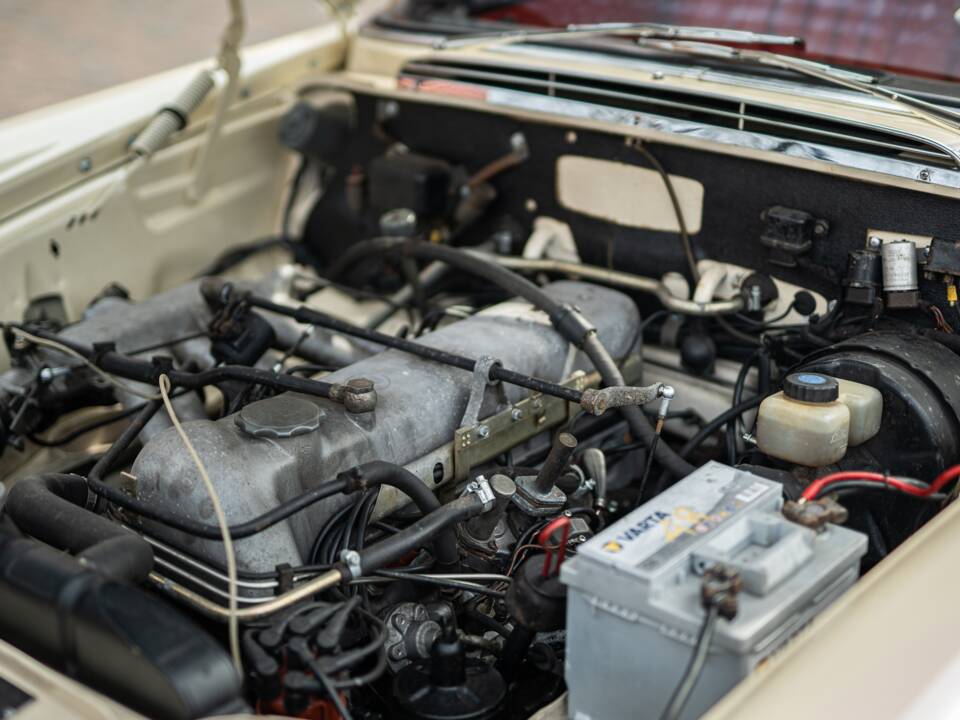 Image 9/42 of Mercedes-Benz 220 SE b (1965)