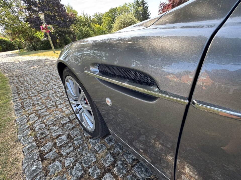 Image 35/40 of Aston Martin V12 Vanquish (2002)