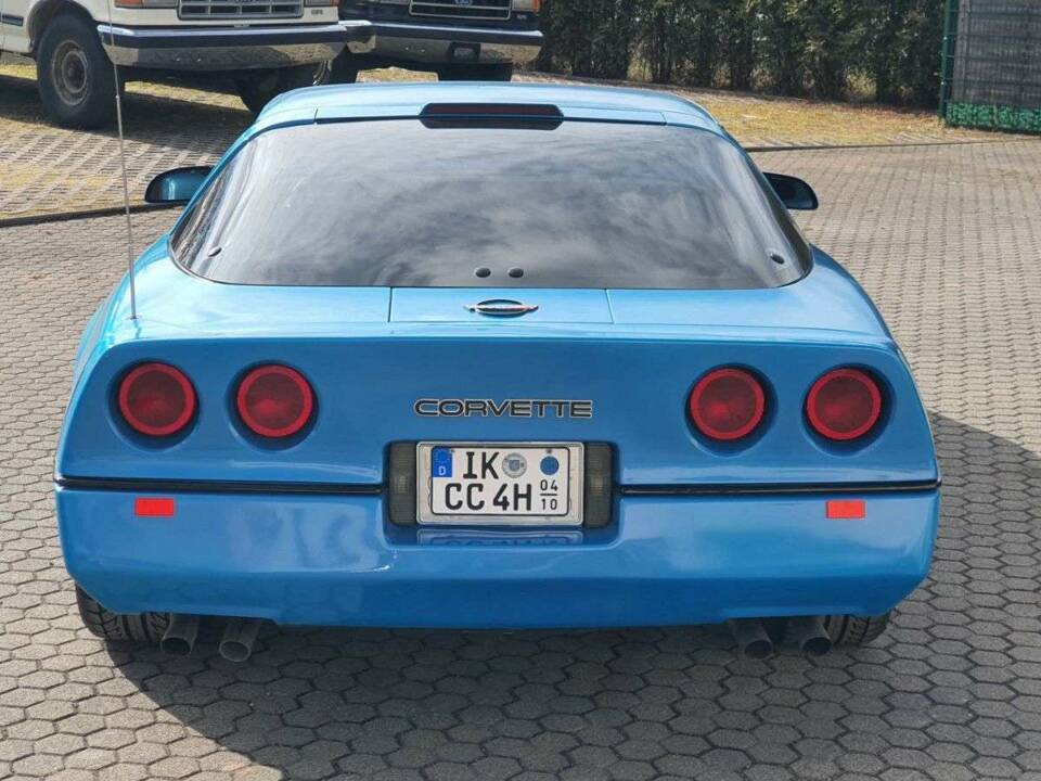 Image 6/20 of Chevrolet Corvette (1987)