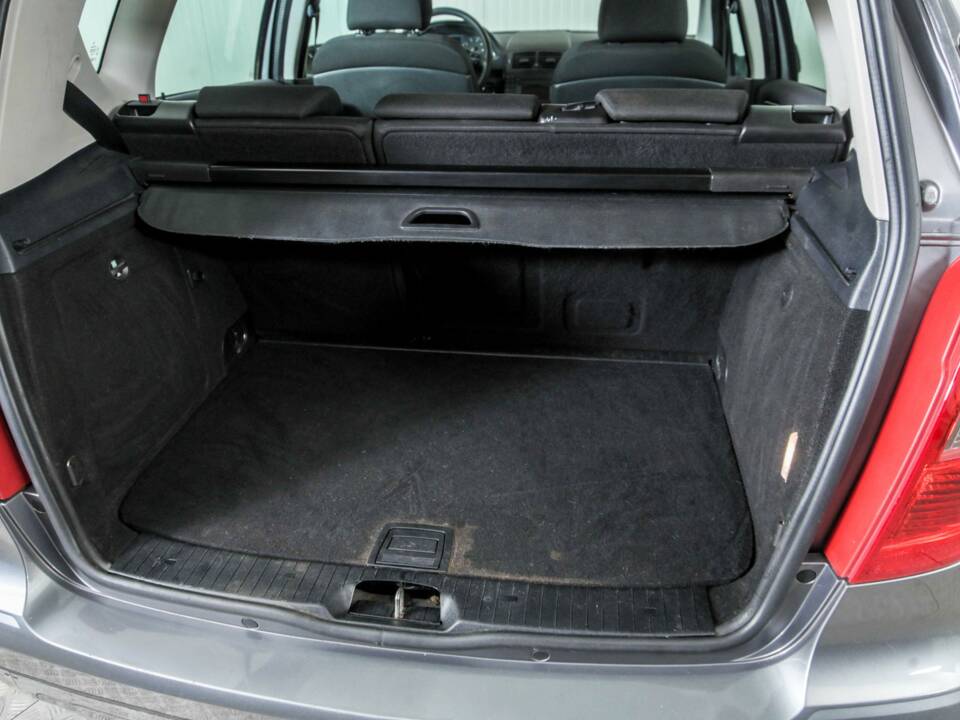 Bild 40/43 von Mercedes-Benz A 160 CDI (2010)