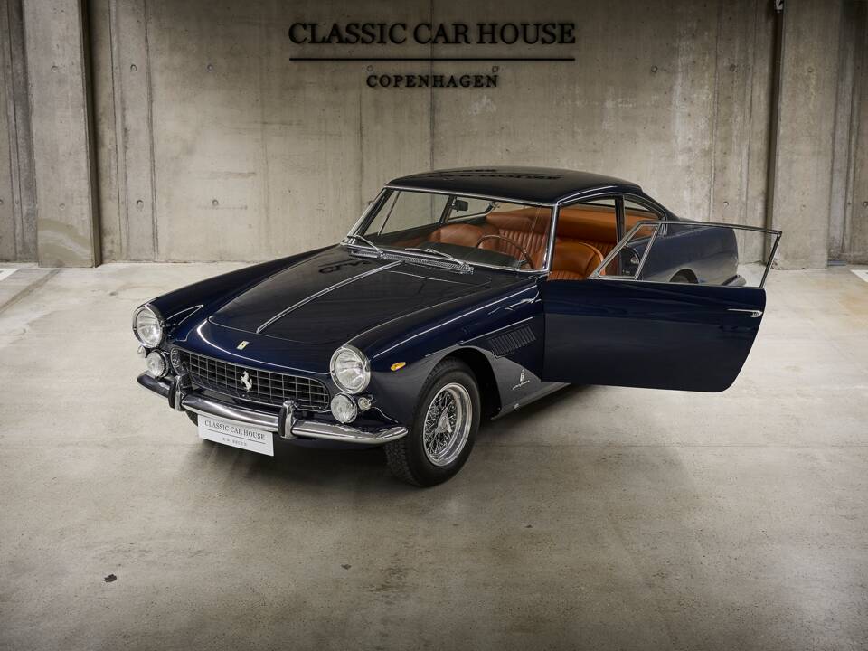 Imagen 15/90 de Ferrari 250 GT 2+2 (1963)