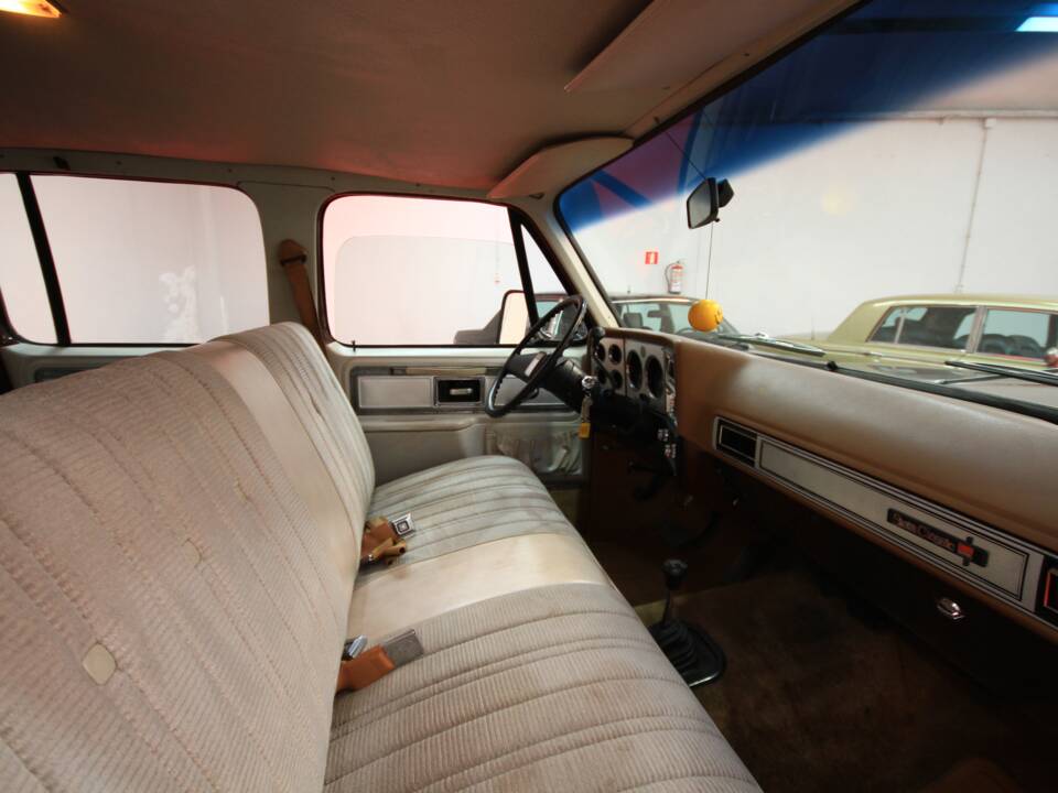 Bild 9/17 von GMC Suburban Sierra (1979)