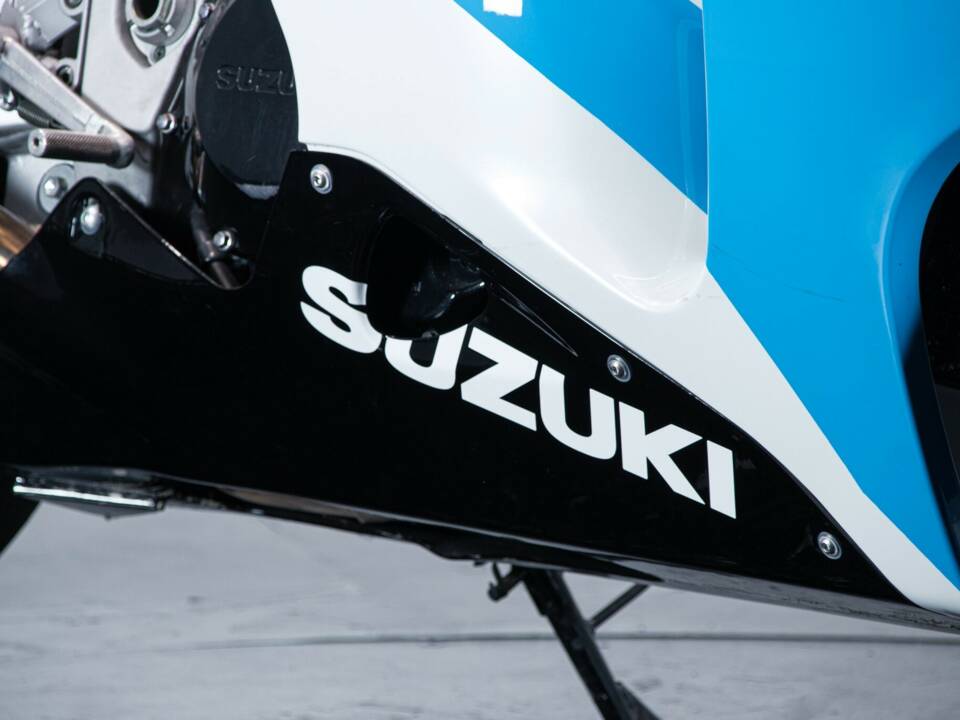 Bild 45/50 von Suzuki TL 1000R (1999)