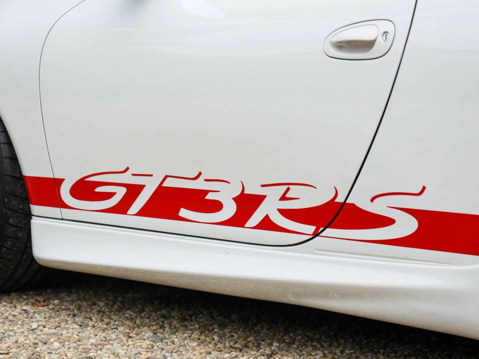 Immagine 27/50 di Porsche 911 GT3 RS (2004)