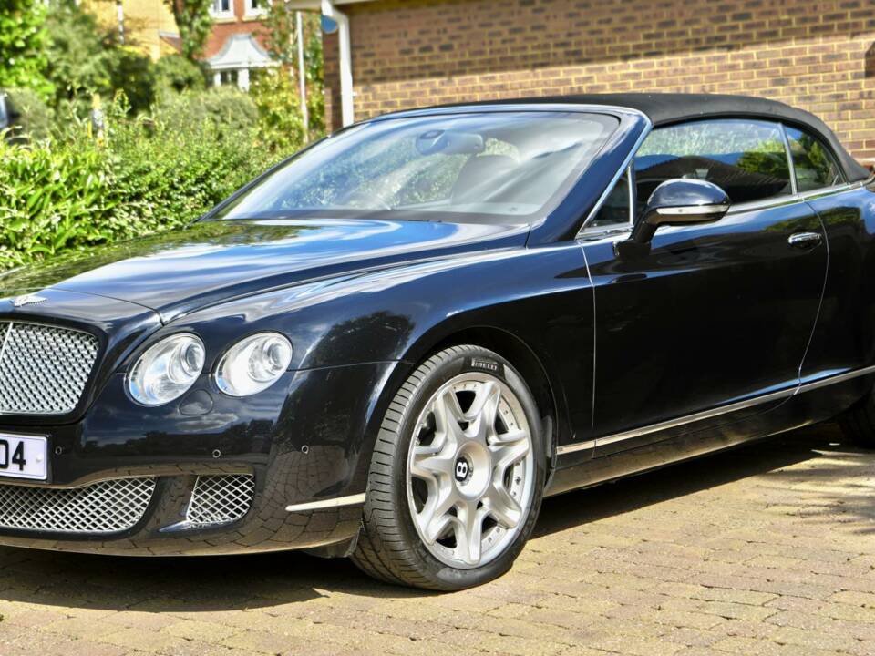 Bild 5/42 von Bentley Continental GTC W12 (2011)