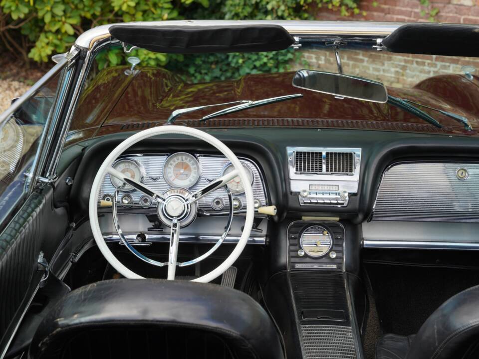 Imagen 32/50 de Ford Thunderbird (1960)