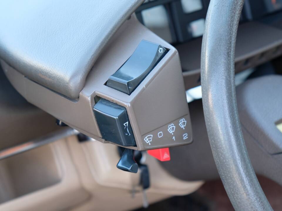 Image 28/69 of Citroën CX 25 Prestige (1984)