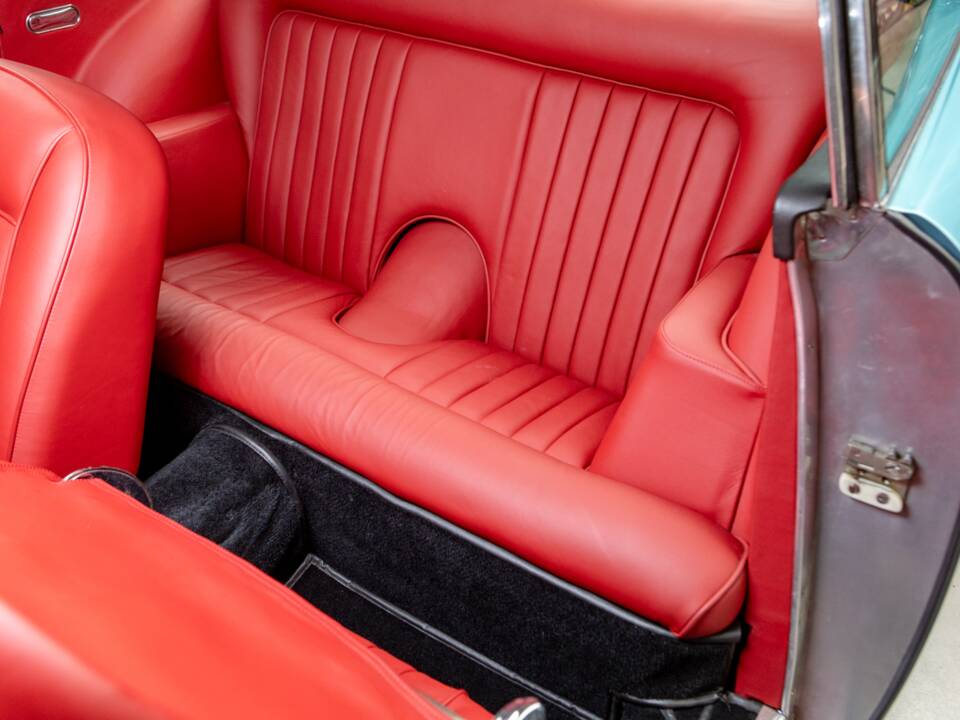 Image 13/22 of Aston Martin DB 5 (1964)