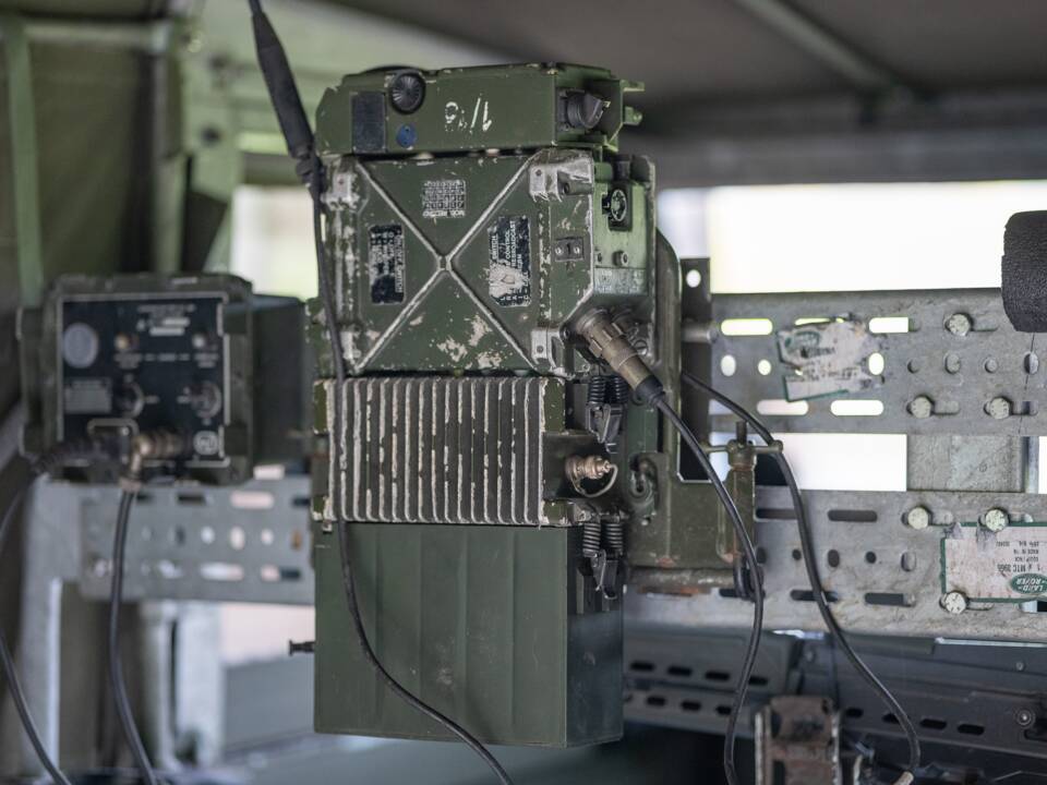 Image 16/50 de Land Rover 88 (1974)