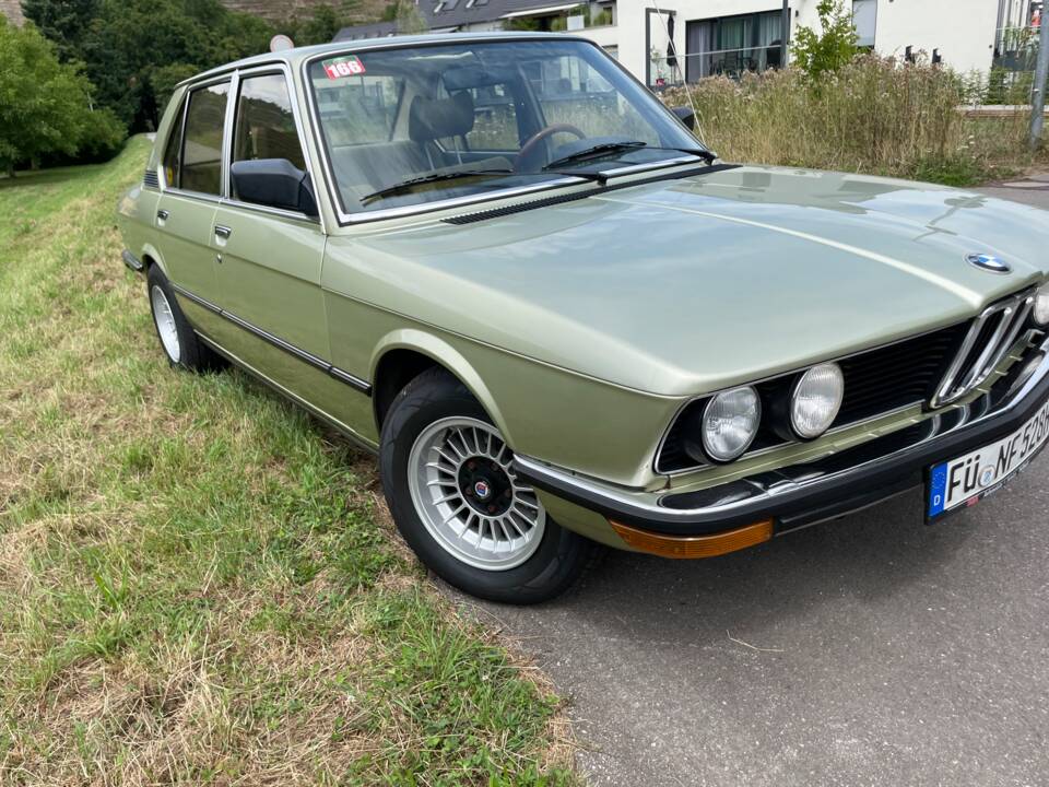 Image 85/100 de BMW 528i (1980)