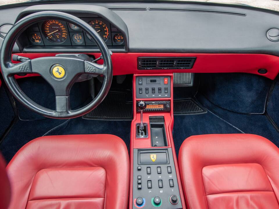 Immagine 23/42 di Ferrari Mondial T (1990)