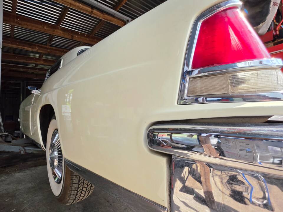 Image 16/75 of Lincoln Continental Mark II (1956)