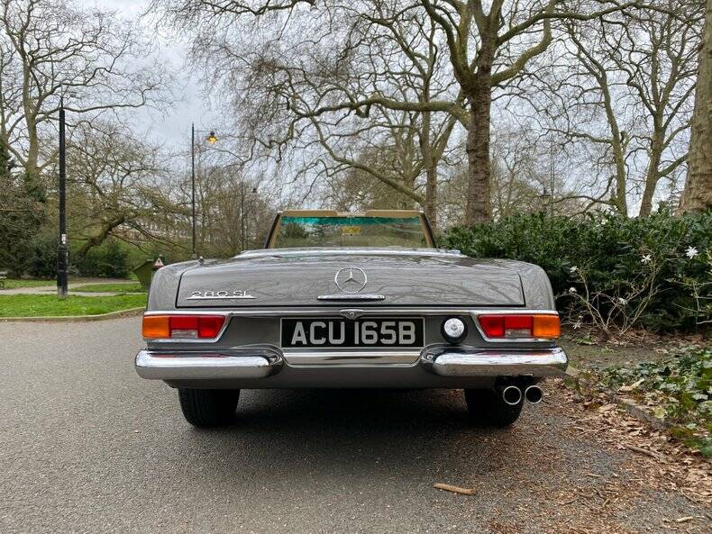 Image 41/50 de Mercedes-Benz 280 M-SL (1964)