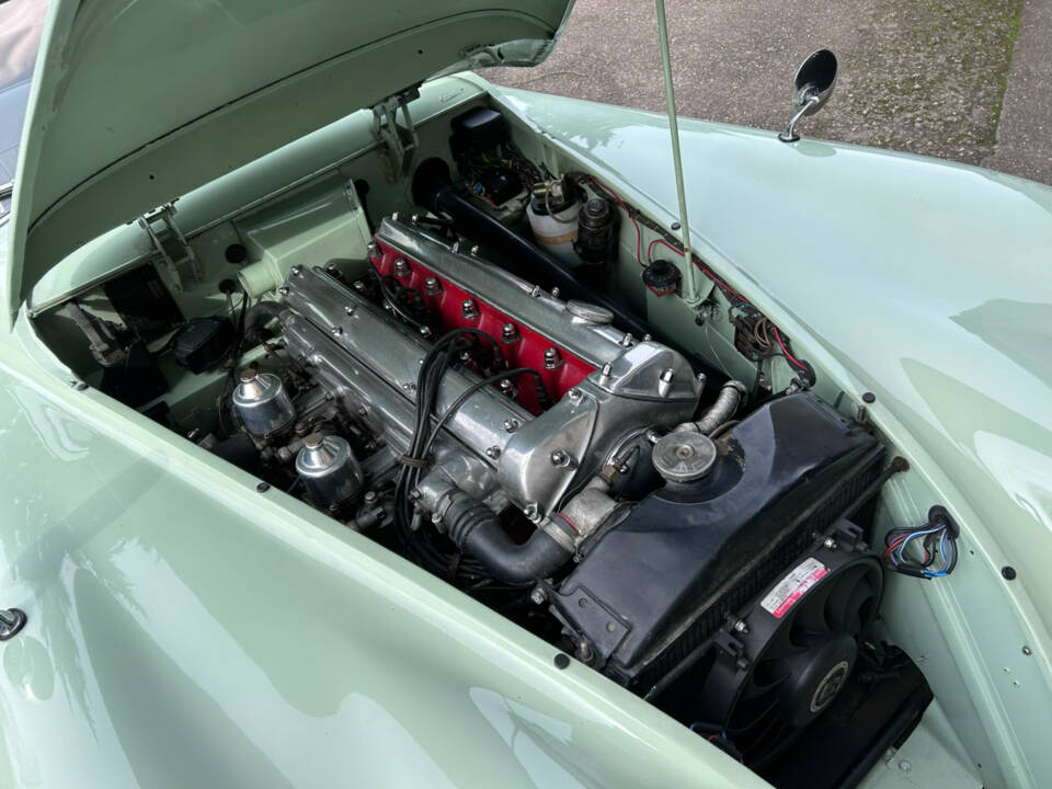 Image 24/24 of Jaguar XK 120 DHC (1953)