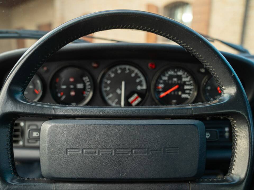 Bild 42/50 von Porsche 911 Carrera 3.2 (1989)