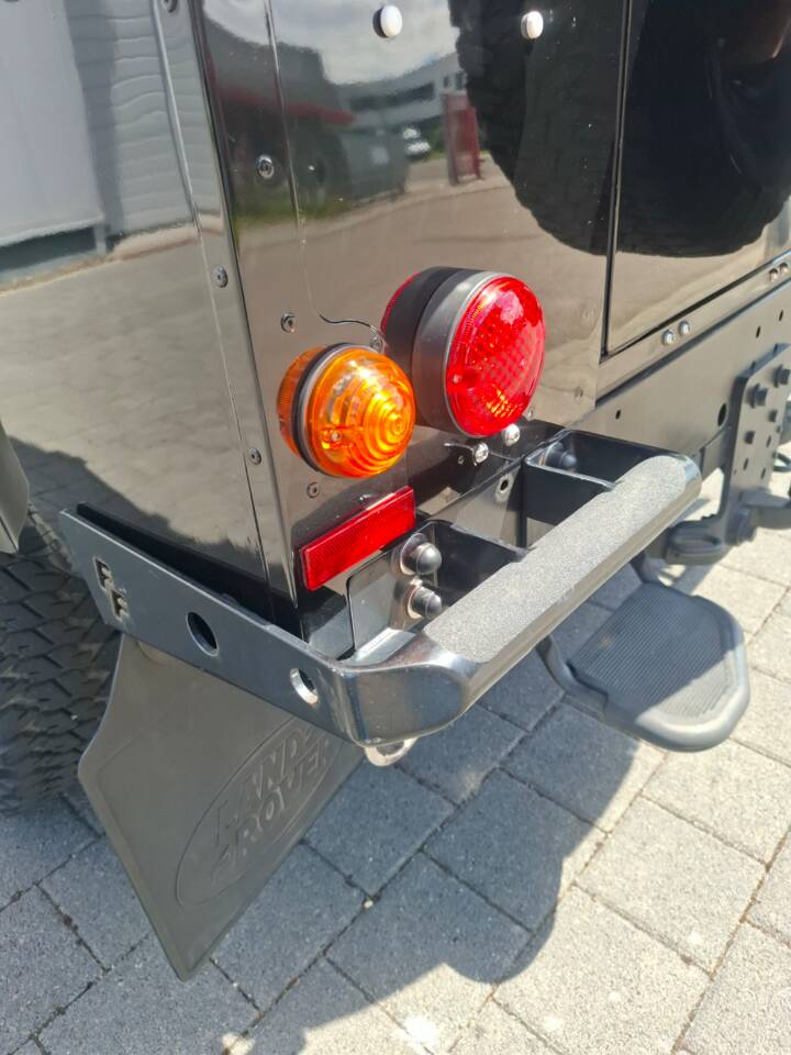 Bild 23/35 von Land Rover Defender 110 (2012)