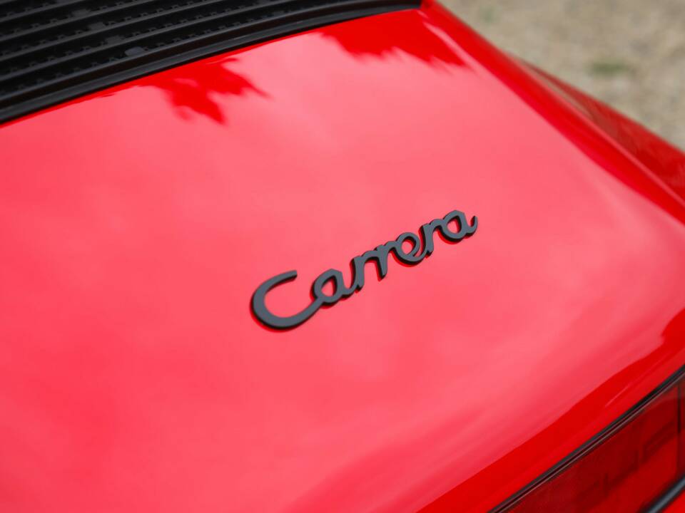 Afbeelding 43/50 van Porsche 911 Carrera 3.2 (1988)