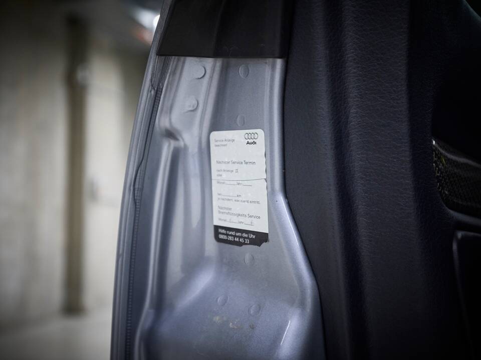 Imagen 72/100 de Audi RS4 Avant (2001)