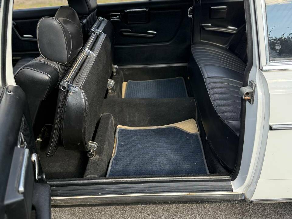 Bild 10/14 von Mercedes-Benz 240 D (1979)