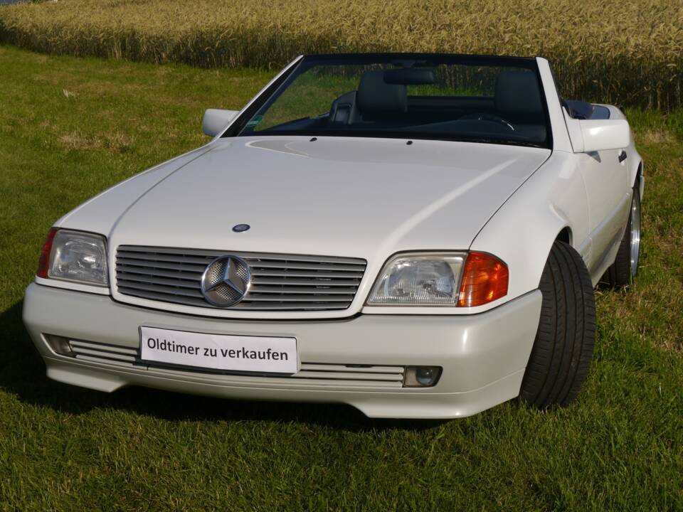 Immagine 2/18 di Mercedes-Benz 300 SL (1992)