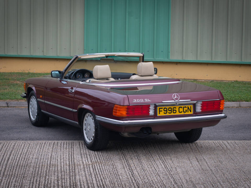 Image 6/29 of Mercedes-Benz 300 SL (1988)