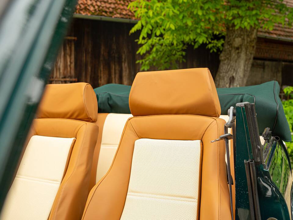 Image 46/85 of Rover Mini Cabriolet (1996)