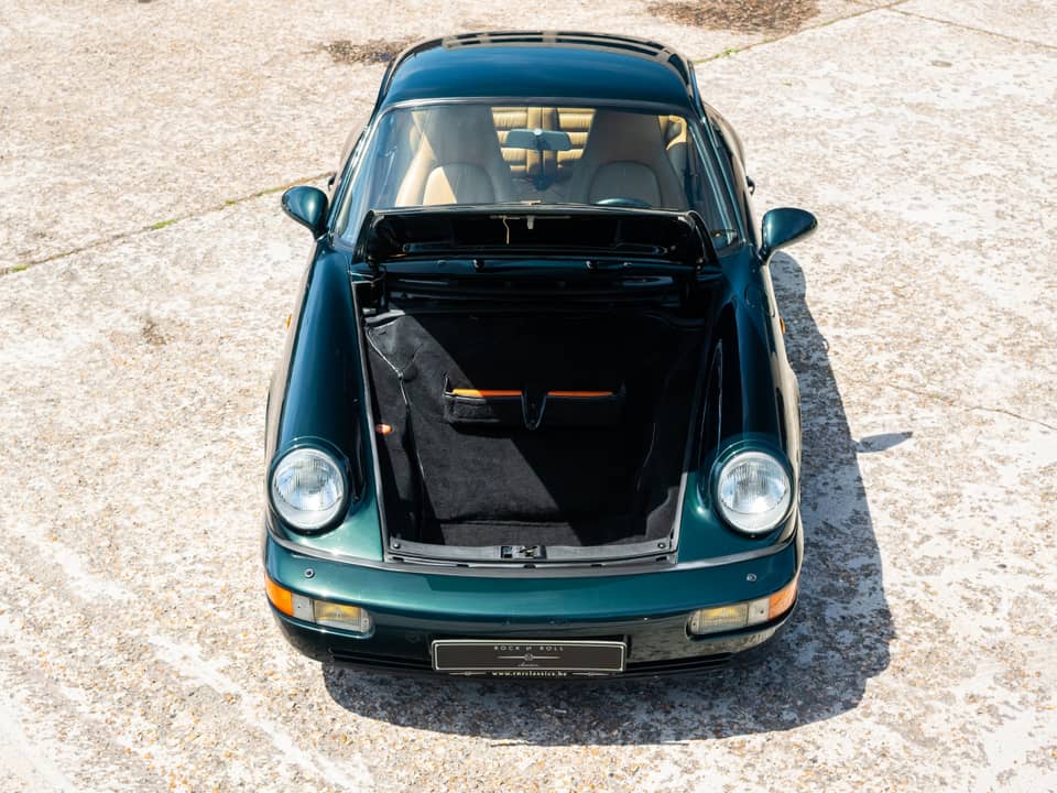 Image 30/35 of Porsche 911 Carrera 2 (1990)