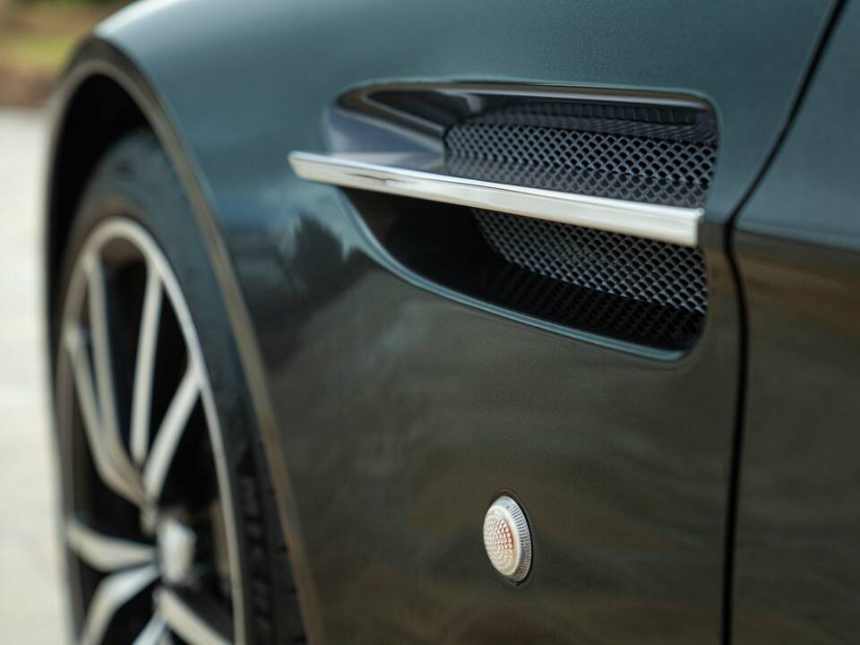 Afbeelding 11/50 van Aston Martin V8 Vantage S (2013)