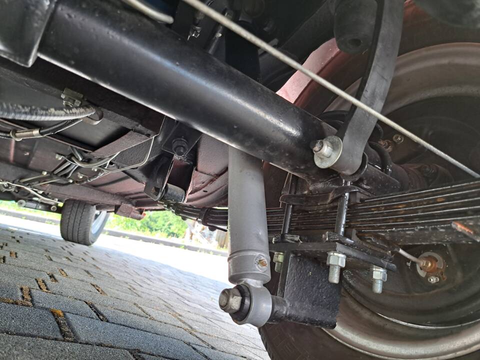 Suspension and underneath