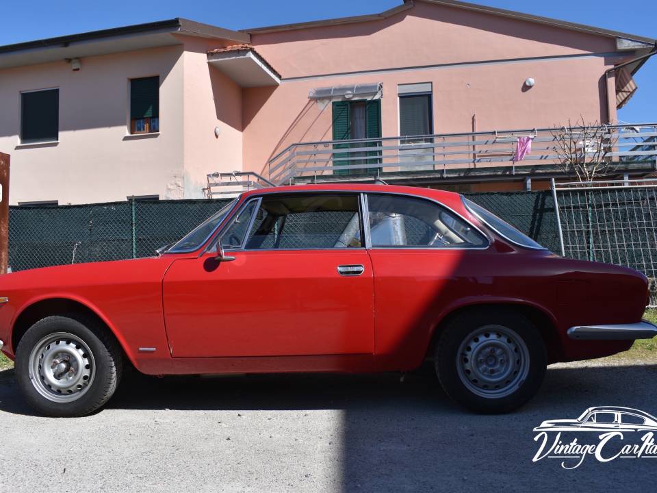 Image 12/30 de Alfa Romeo Giulia 1600 Sprint GT (1964)