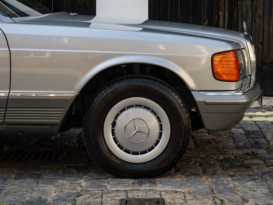 Bild 37/50 von Mercedes-Benz 500 SEL (1984)