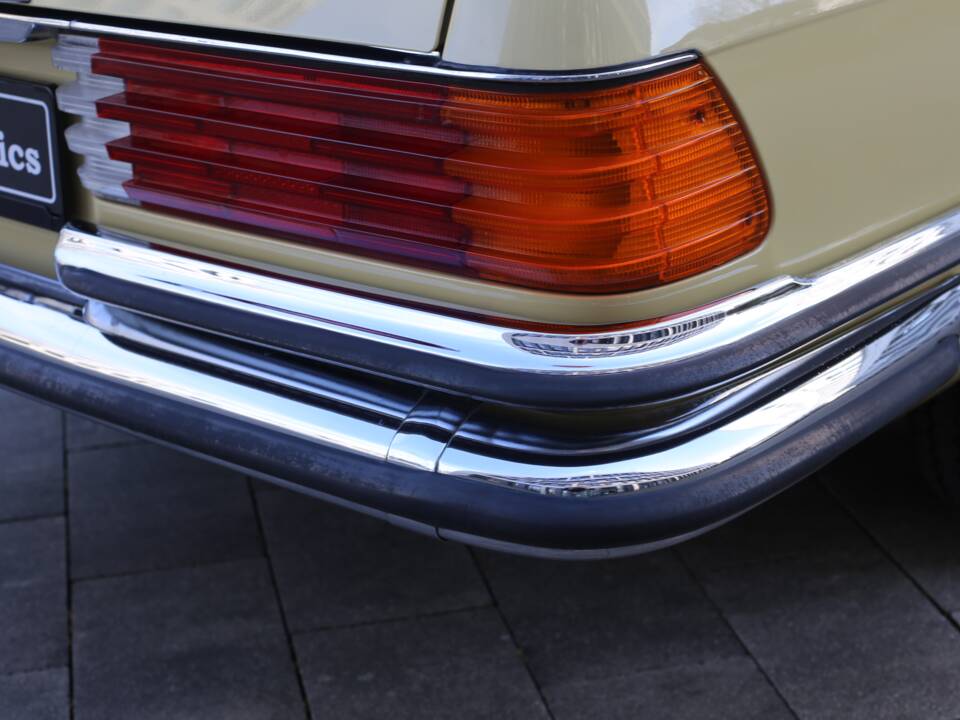 Bild 22/76 von Mercedes-Benz 280 SE (1977)