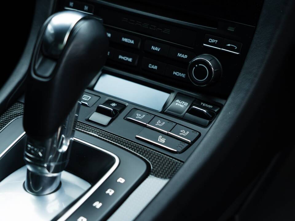 Bild 27/52 von Porsche 911 Turbo S (2017)