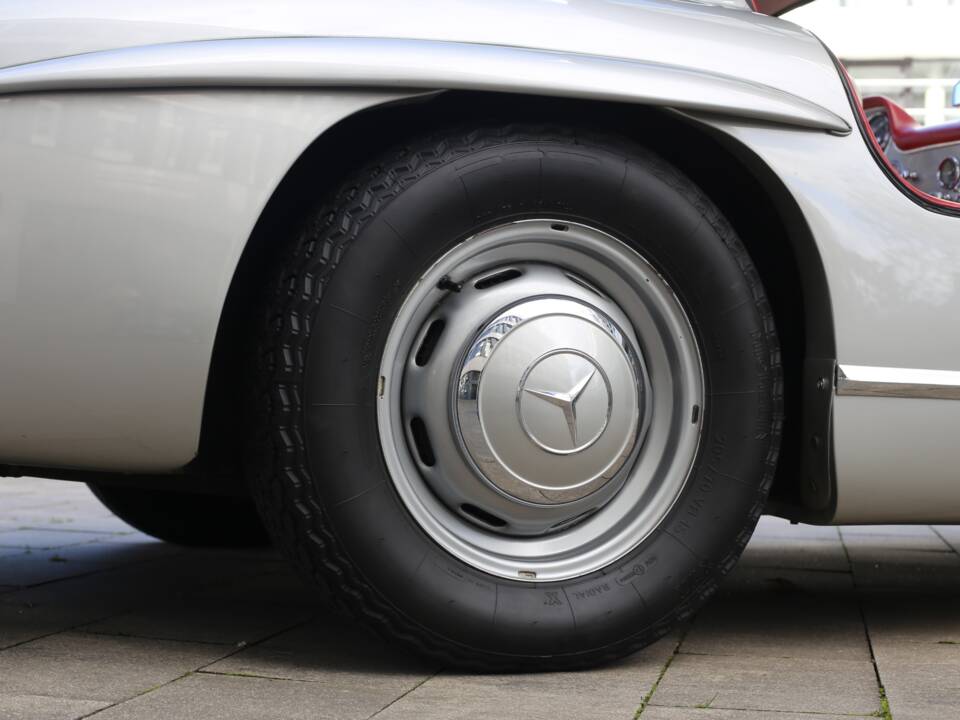 Image 16/37 of Mercedes-Benz 300 SL "Gullwing" (1954)