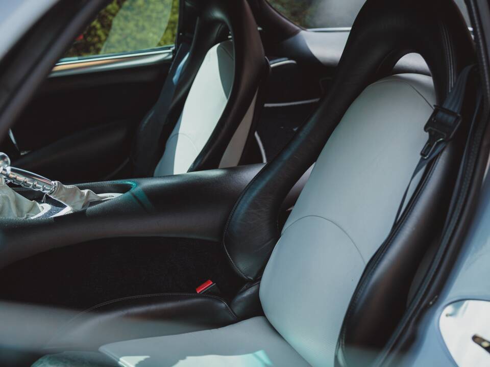 Image 11/39 of TVR Tuscan S (2003)