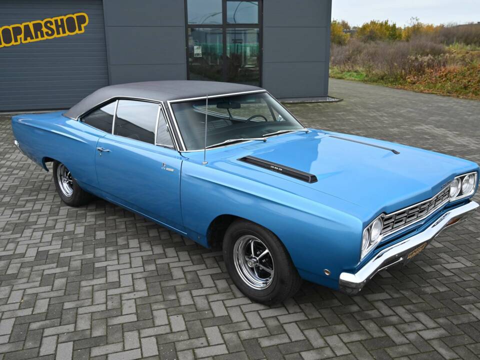 Image 36/50 of Plymouth Road Runner Hardtop Coupe (1968)