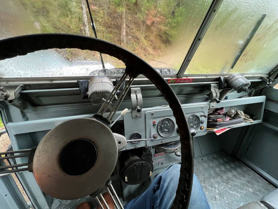 Bild 3/4 von Land Rover 88 (1966)