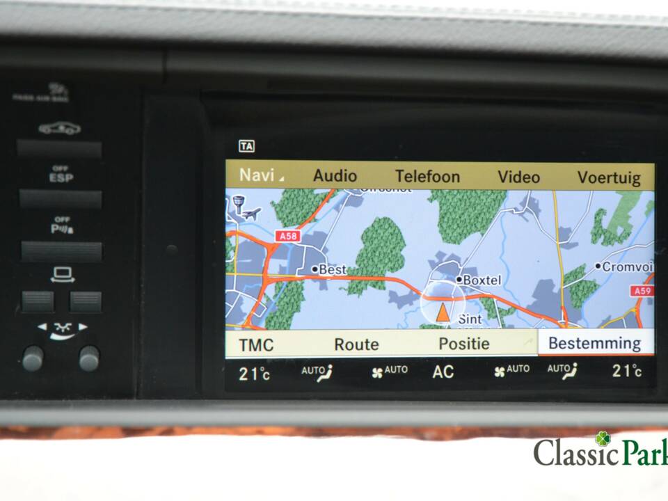 Image 42/50 of Mercedes-Benz S 500 (2006)