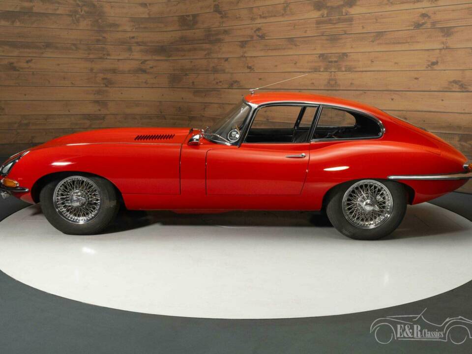 Image 6/19 of Jaguar E-Type 4.2 (1965)