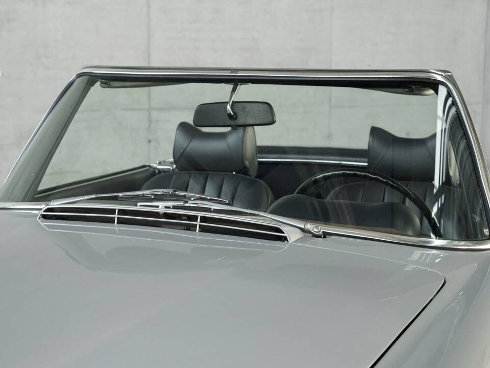 Image 5/50 de Mercedes-Benz 280 SL (1970)